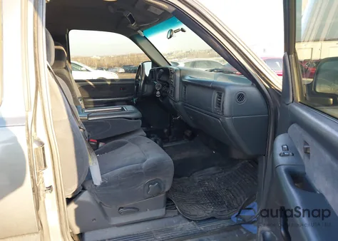 2001 Chevrolet Silverado 1500 Ls из США, поврежденный, VIN 2GCEK19T111358751